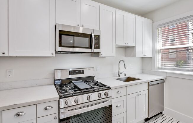 1 bed, 1 bath, 796 sqft, $1,795, Unit 101