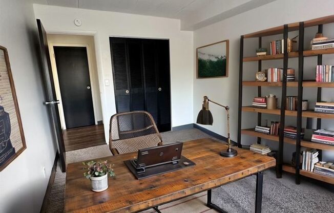 2 beds, 1 bath, 644 sqft, $975, Unit Pine Cone Village B-25