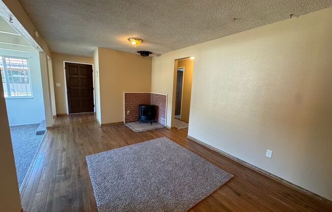 3 beds, 1 bath, $1,395