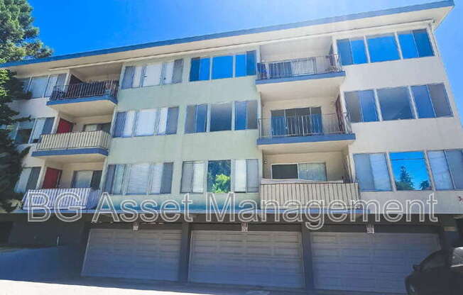 3600 DIMOND AVE