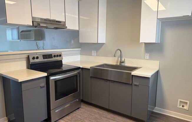 2 beds, 1.5 baths, 866 sqft, $2,695, Unit 811A7