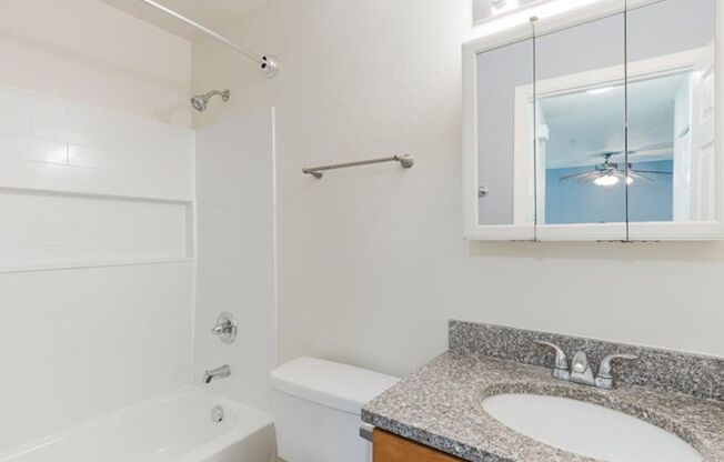 2 beds, 1 bath, 740 sqft, $1,450, Unit 103