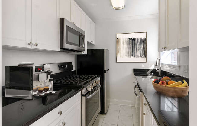 1 bed, 1 bath, 600 sqft, $3,125