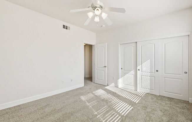 1 bed, 1 bath, 812 sqft, $2,165, Unit 1014