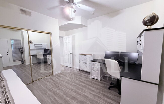2 beds, 2 baths, 1,076 sqft, $1,950, Unit Unit 160