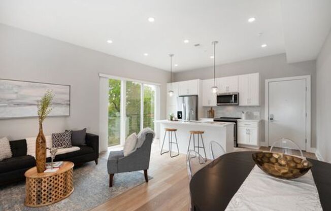 1 bed, 1 bath, $1,450, Unit 206