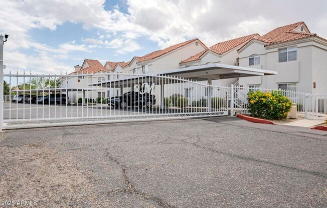 2 Bedroom, 2 bathroom, all Appliances Paradise Valley GEM available NOW at Marbeya Condominiums!!! Gated Complex with stunning grounds, heated pool & spa & it is like living at a resort!!!