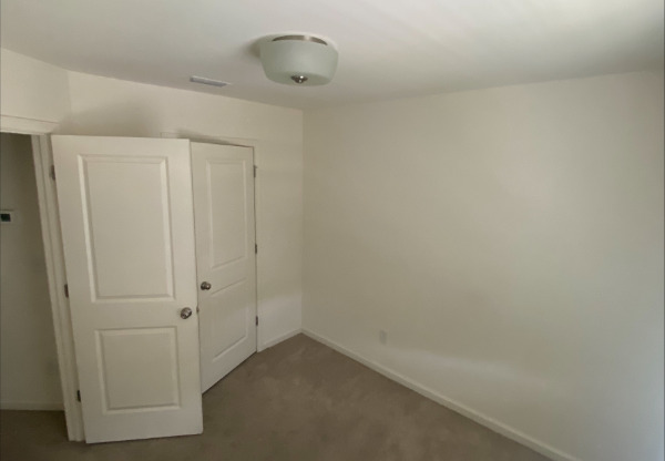 11009 WOODLAND CRK WAY