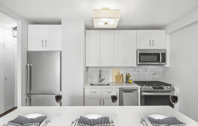 Studio, 1 bath, 550 sqft, $3,900, Unit 5D