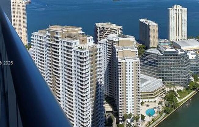2 beds, 2 baths, 1,167 sqft, $4,700, Unit 475 Brickell Ave unit 4409