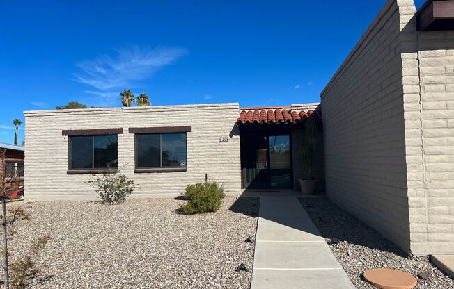 9209 E 29th Street