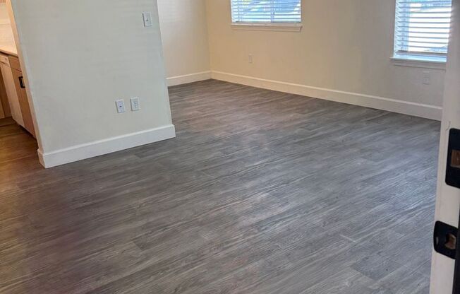 Winfou07 - Columbus Village Apartments - 1794 SW Fellows St