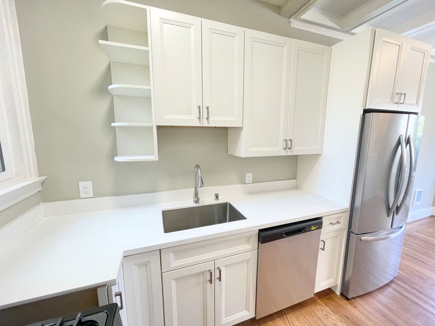 105 (1732 Washington)
