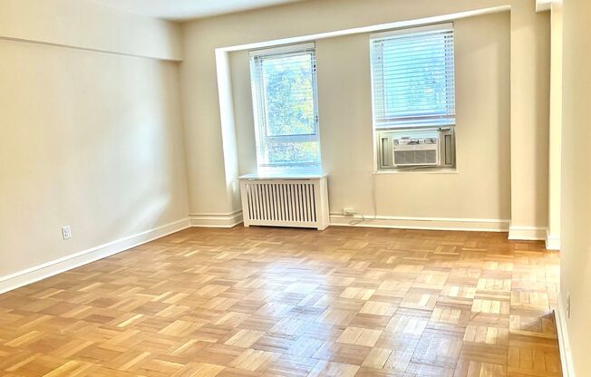 1 bed, 1 bath, 700 sqft, $2,450, Unit 305