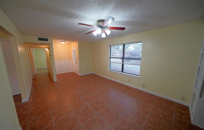 3 beds, 1 bath, $1,400