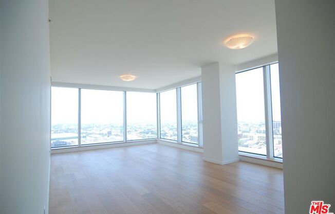 2 beds, 2.5 baths, 1,720 sqft, $5,500, Unit 2406