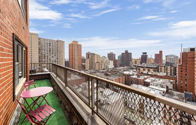 1 bed, 1 bath, $4,950, Unit 16F