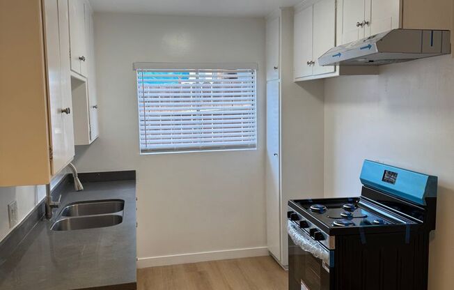 845 Victor Ave