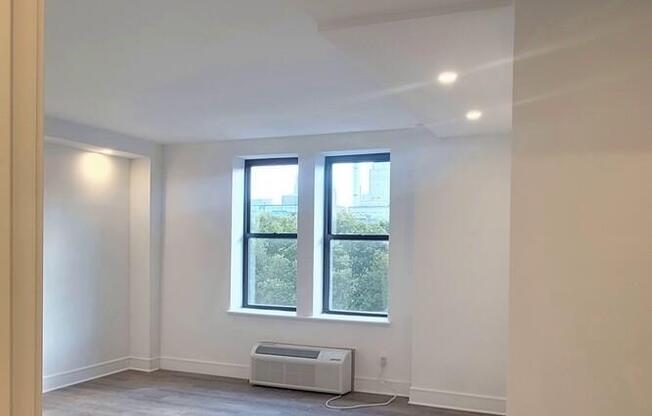 1 bed, 1 bath, $5,500, Unit 6F