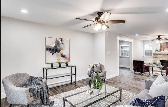 Spacious 5-Bed, 4-Bath Single Family Home with En Suite in Dallas ($500 Off First Month's Rent)