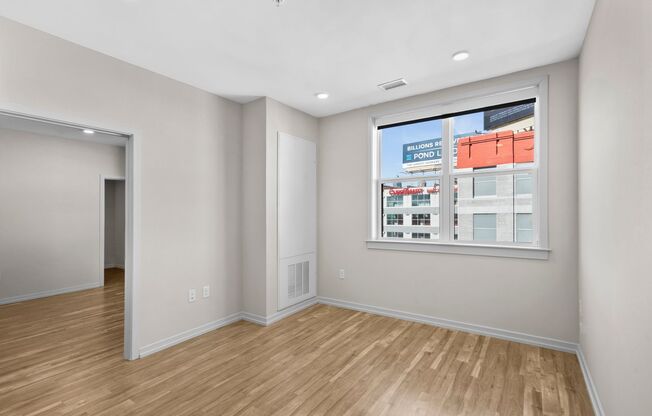 1 bed, 1 bath, 614 sqft, $2,110, Unit 337