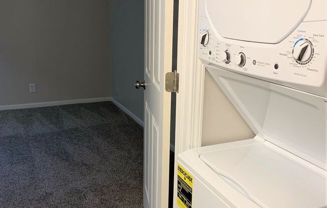 2 beds, 1.5 baths, 835 sqft, $1,160, Unit N-0507