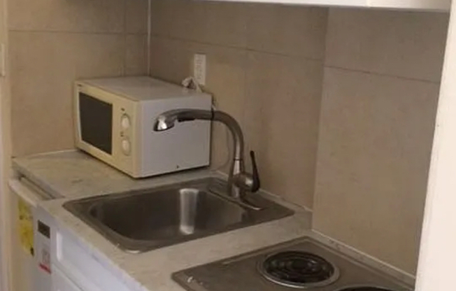 Studio, 1 bath, $3,750, Unit 4D