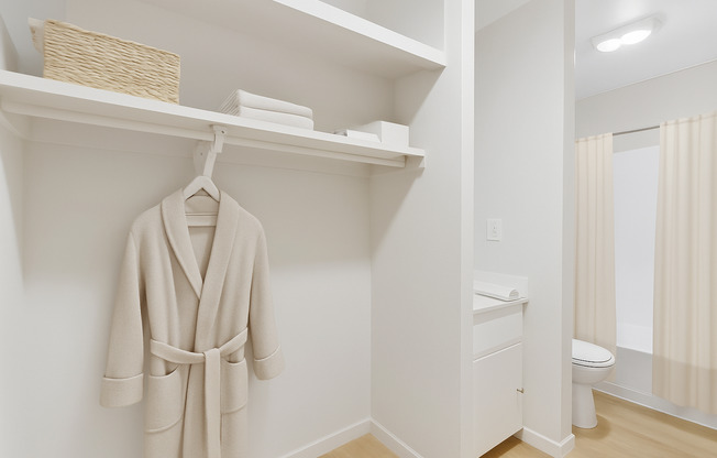 Studio, 1 bath, 416 sqft, $1,545, Unit 44