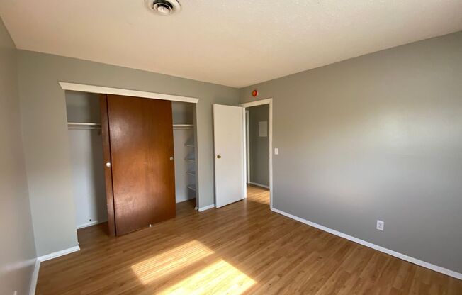 2 beds, 1 bath, $825, Unit 3