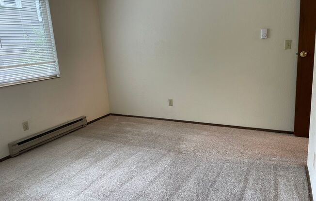 2 beds, 1 bath, 950 sqft, $2,295, Unit 2026 Preleasing - 2 Bedroom