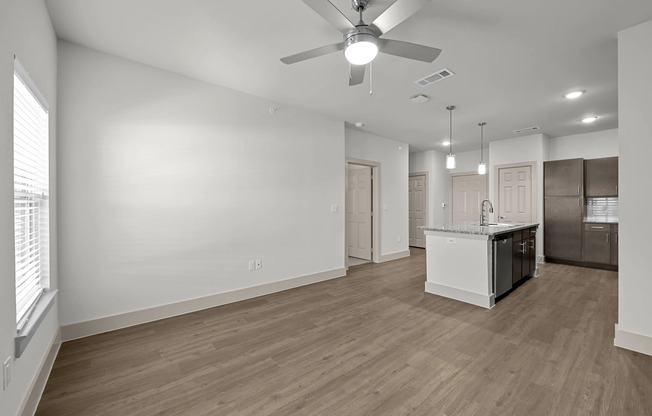211 GRAND AVE