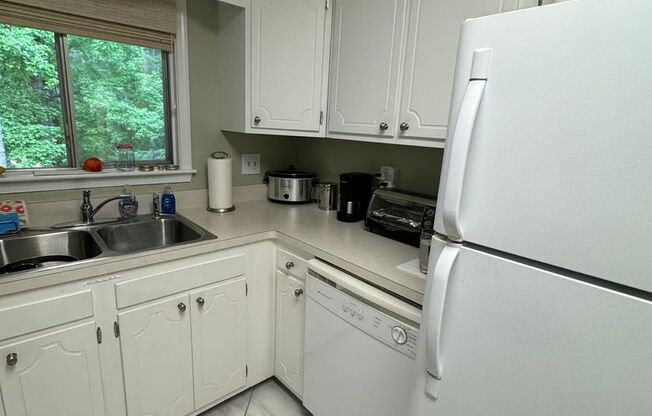 2 beds, 2 baths, $1,695