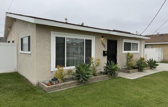 15558 CORNUTA AVE