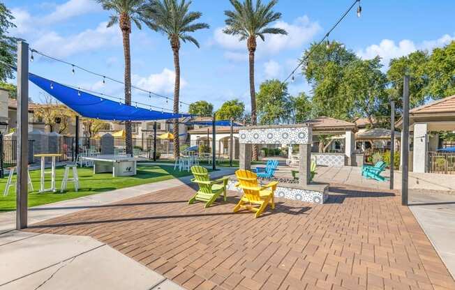 picnic and outdoor seating area at Biscayne Bay Apartments