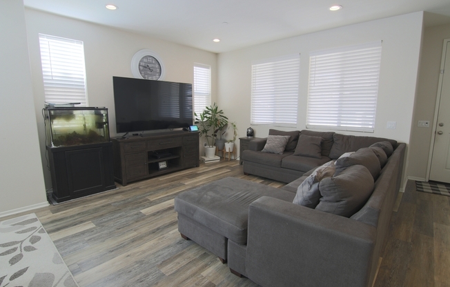 1714 PRESIDIO PL