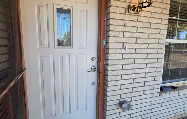 Charming remodeled 3-bedroom home for lease!