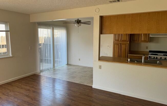 2 beds, 1 bath, 875 sqft, $1,950