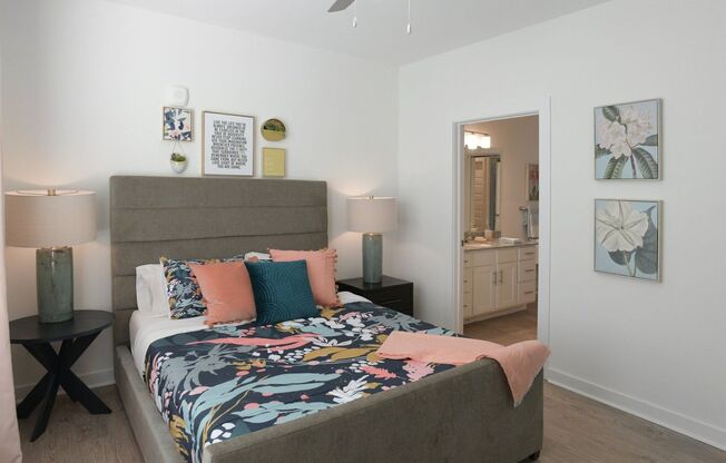 2 beds, 2 baths, 1,150 sqft, $1,880, Unit 20-2014