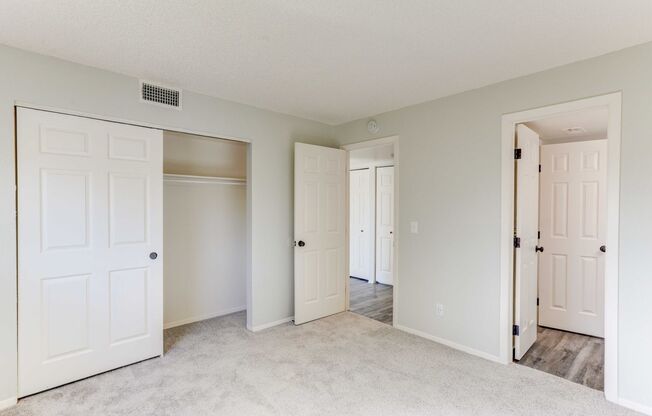 1 bed, 1 bath, 615 sqft, $1,565, Unit 112