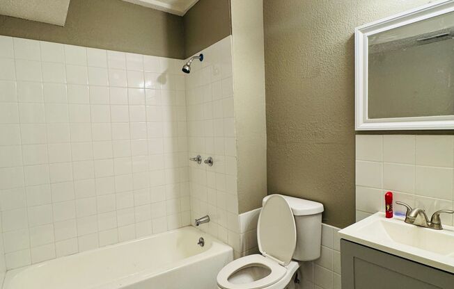 Benton Blvd 1-Bed & 2-Bed