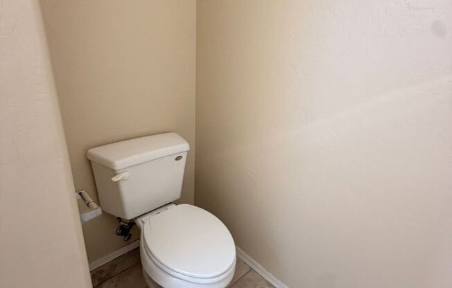 ALL Tile, *NO* Carpet Single Story 4 bed/3 Full Bath Goodyear Home Available!
