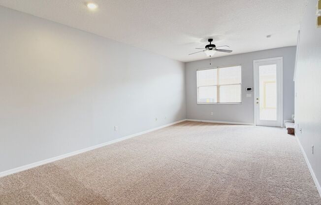 Charming 2-Bedroom, 2.5-Bathroom Townhome Just Minutes from Disney!