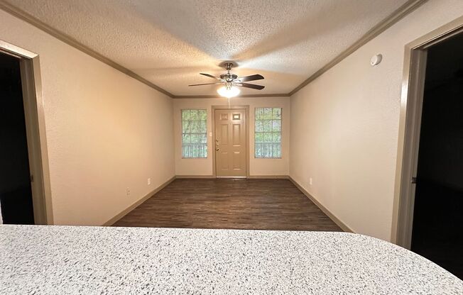 2 beds, 2 baths, 845 sqft, $1,100, Unit 5