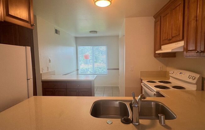 3 bedroom 2 bathroom Condo in Riverside