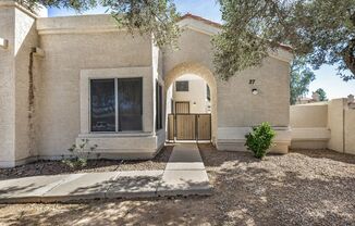 3 bed 2 bath condo, Alma School and Elliot