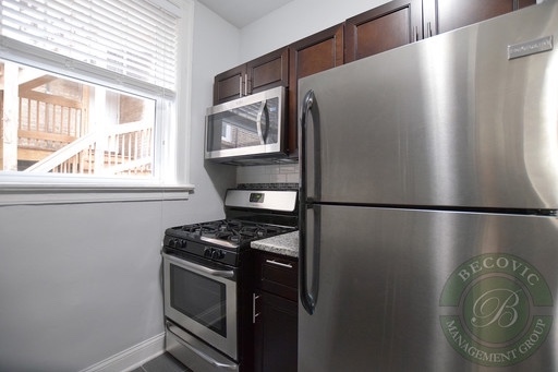 2 beds, 1 bath, 700 sqft, $2,400, Unit 1106-3rd Floor