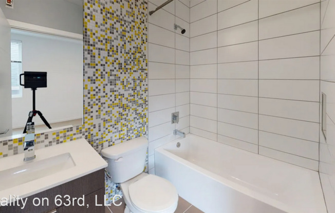 Contemporary Studios in Desirable Ballard Neighborhood!