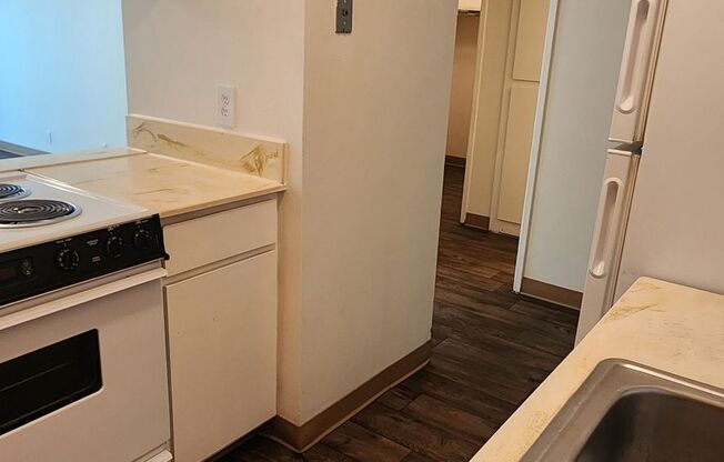 1 bed, 1 bath, 700 sqft, $1,045, Unit 05B