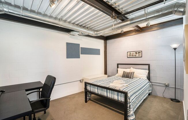 3 Bedroom, 1 Bath Live/Work Industrial Loft