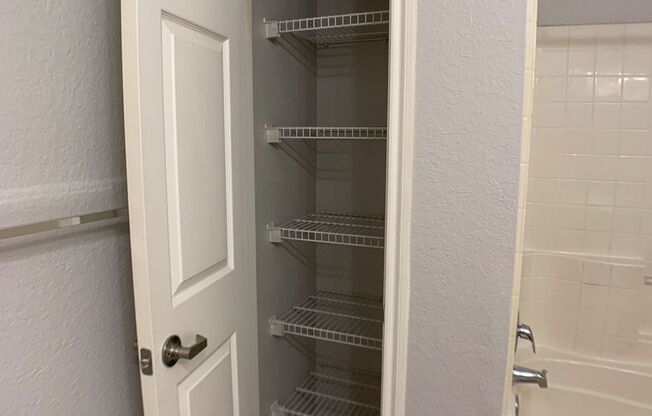 2 beds, 2 baths, $1,850, Unit Unit 224